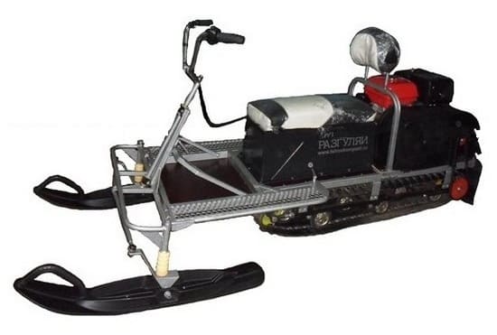 Мотобуксировщик РАЗГУЛЯЙ-15 Комфорт с лыжным модулем