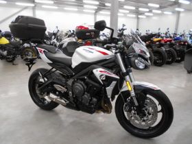 TRIUMPH STREET TRIPLE S