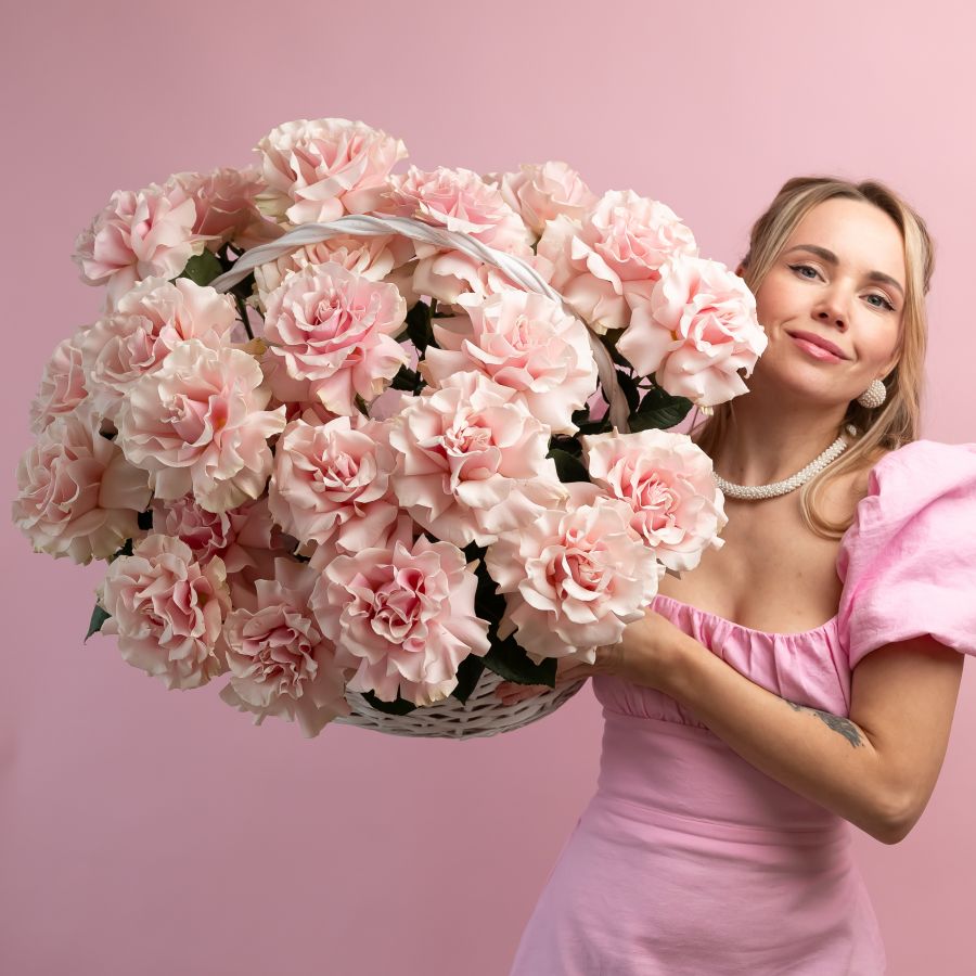 25 Французских роз (Пинк Мондиаль) в корзине размер L (40/37)