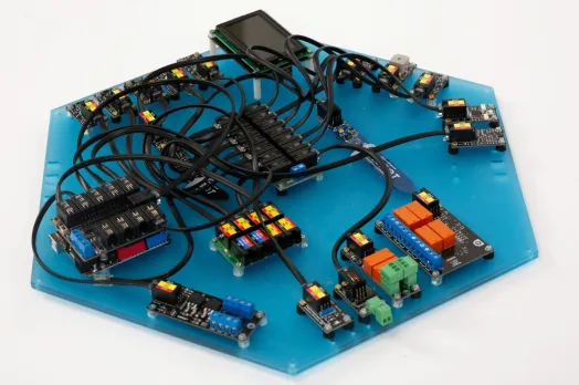 Образовательный набор «Квант ЙоТик М1» (Образовательный набор по электронике)