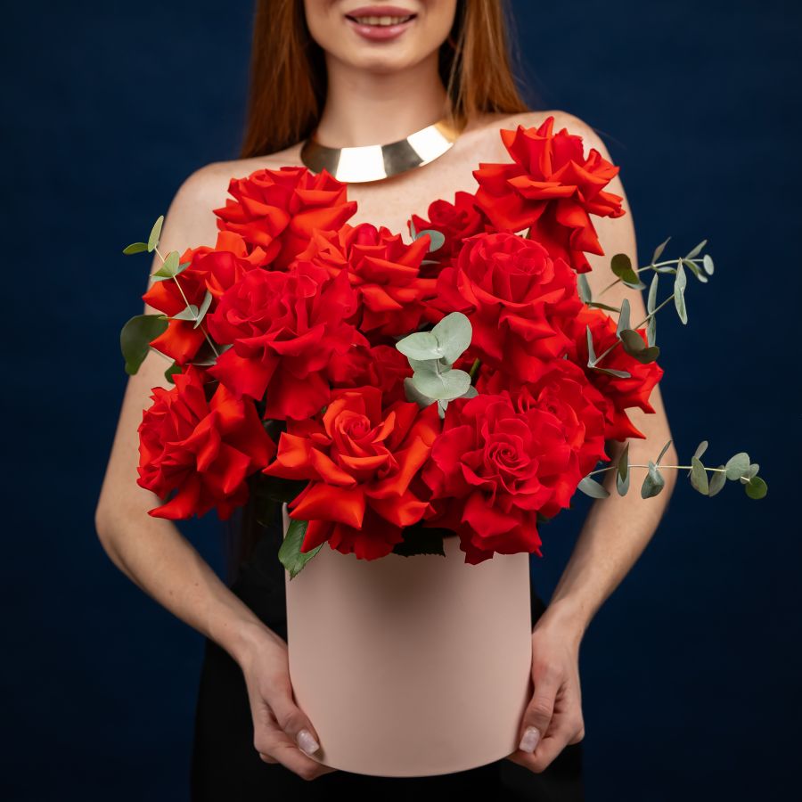 15 французских роз в шляпной коробке (сорт Нина)