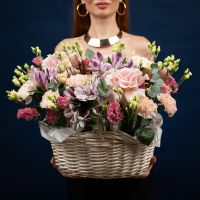 Корзина с цветами размер М