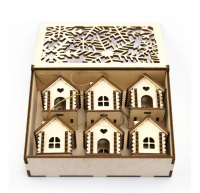 Набор из новогодних игрушек домиков с коробочкой