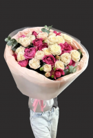 Букет из 15 кустовых пионовидных роз "Вспышка"