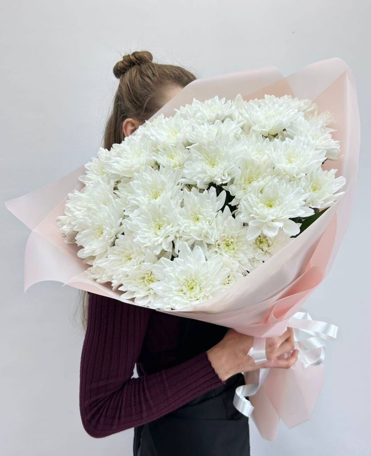 Букет "Белоснежка" с белой кустовой хризантемой