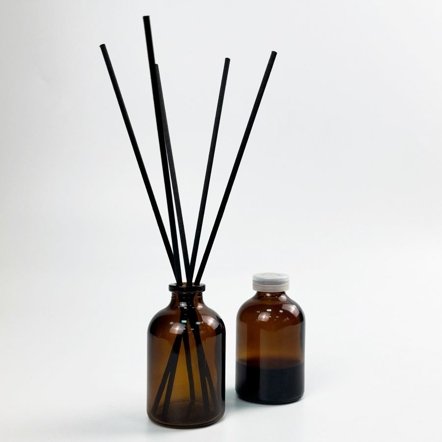 Флаконы 50 мл для диффузоров Labdevices, темное стекло 3-го класса, круглый скат, G20, гладкое горло, с пласт., пробкой, 81 шт/упак