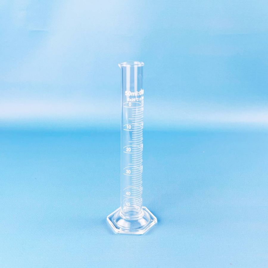 Цилиндр мерный Labdevices 1-50-2, 50 мл, с носиком, стекло, градуированный, со стеклянным шестиугольным основанием