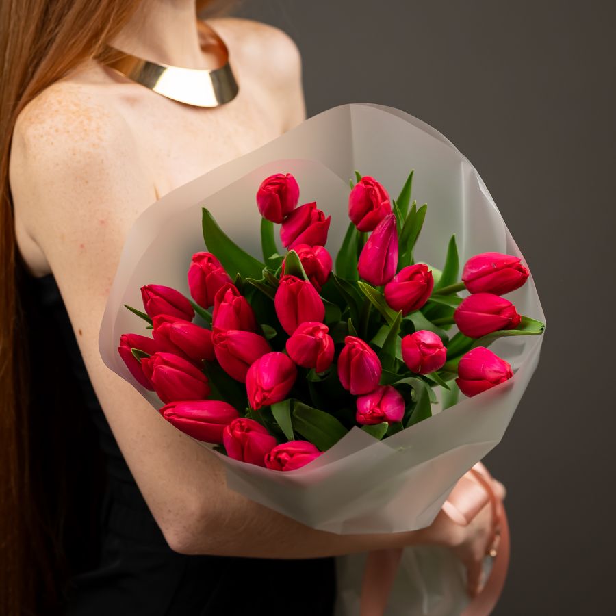 25 розовых тюльпанов