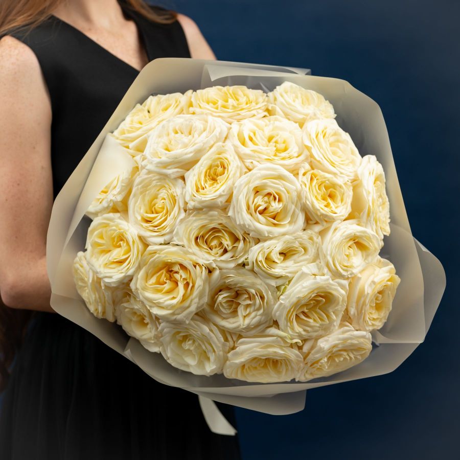 Пионовидная роза от 7 шт (60см, Кендл Лайт)