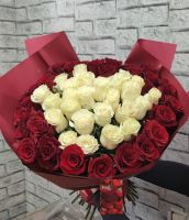 Роза в виде сердца