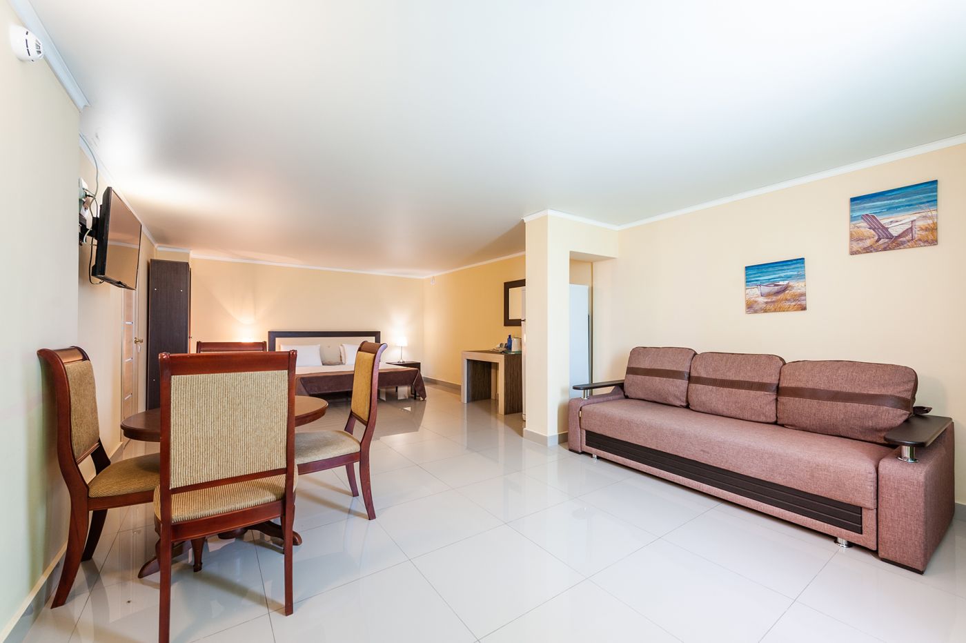 Акция - Семейный номер с террасой на 3-4х гостей и видом во двор в (Корпус К)