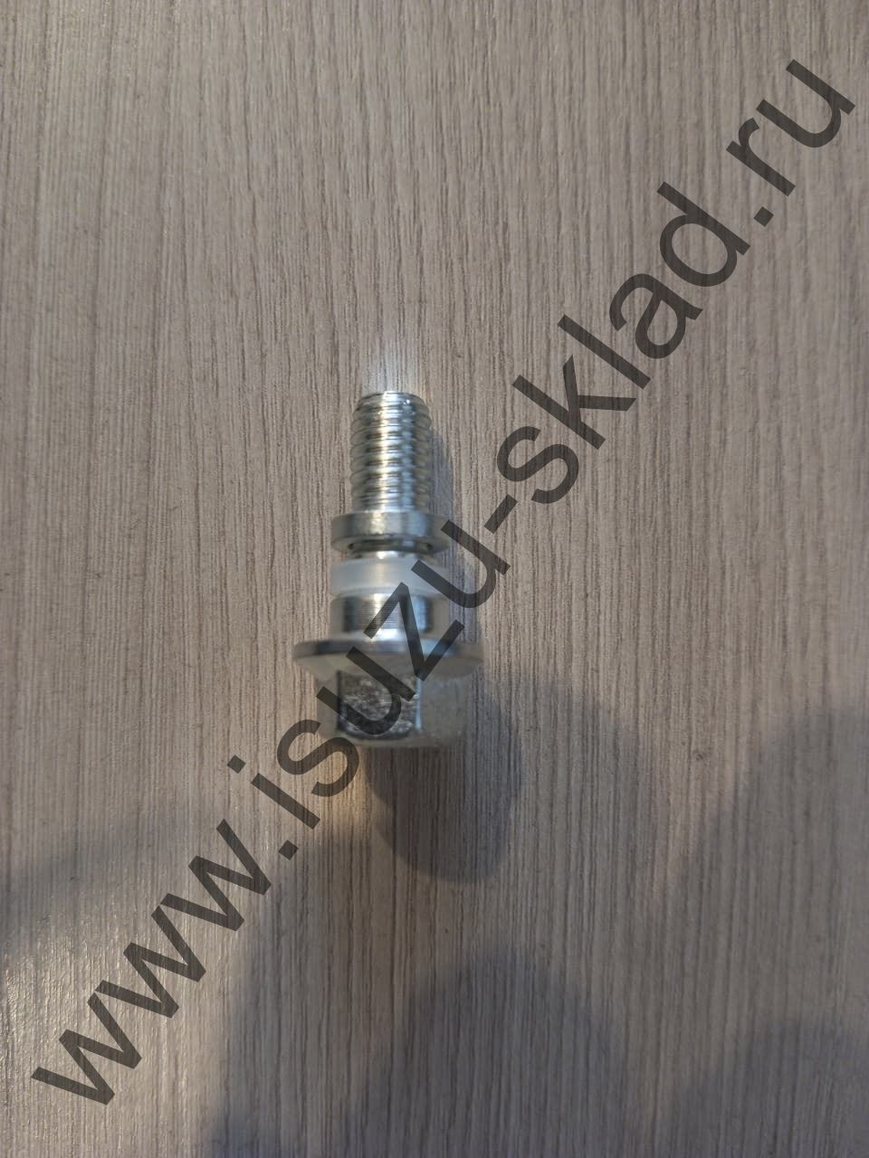 Болт крепления поддона двс (4hg1/4hk1/6hk1) nqr71/75/90/npr75/fvr34/fsr90/Богдан