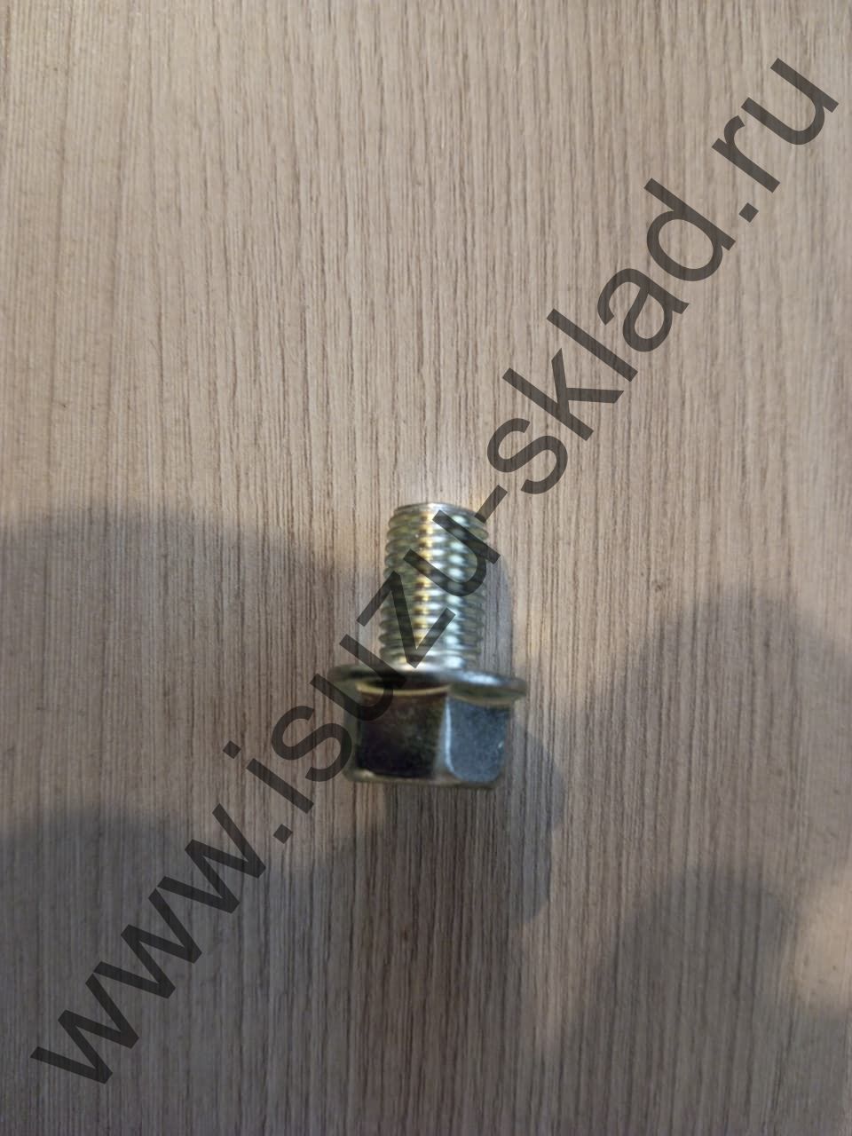 Болт корзины сцепления 4hg1/4hk1/4jj1 nqr71/75/90/npr75/fvr34/nmr85/nlr85 (Isuzu)