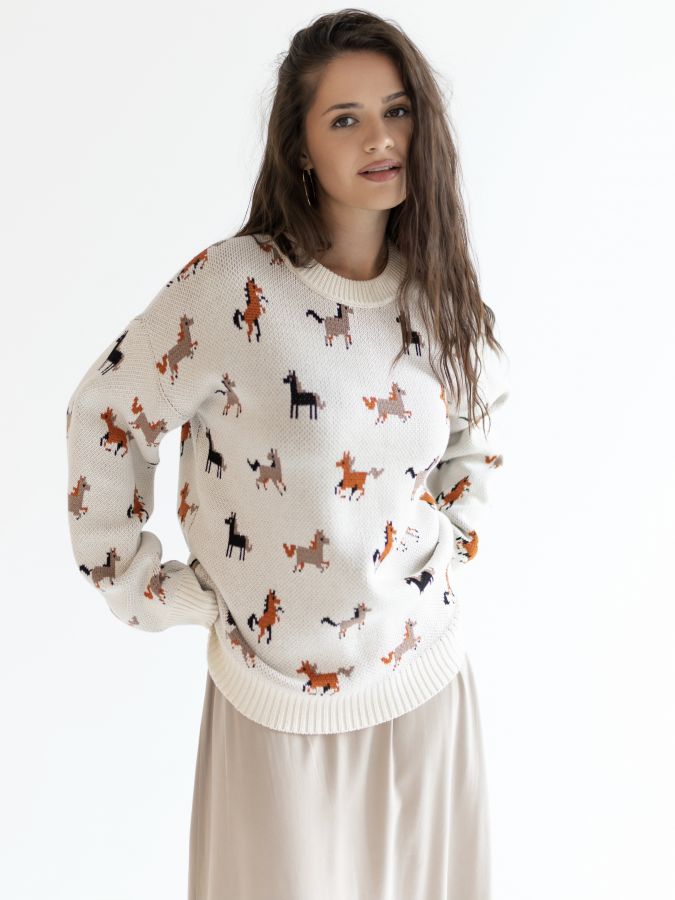 Свитер с лошадками
