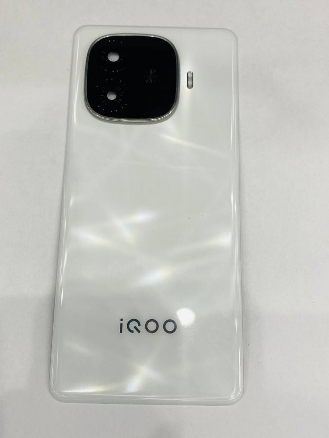 VIVO IQOO Z9 Задняя Крышка белая оригинал с разбора (мелкие потёртости)