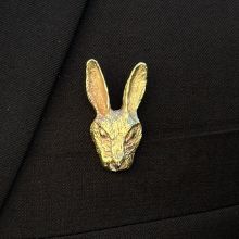 Брошь для фокусников "Кролик фокусника" от ВСЕМОГУСЕВА
