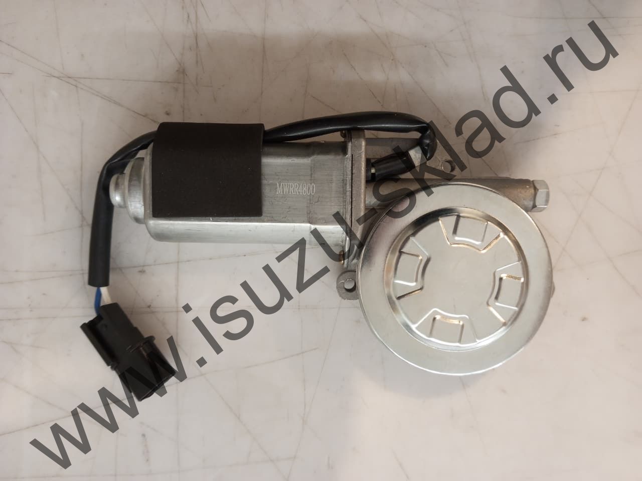 Мотор стеклоподъемника nqr71/75 левый