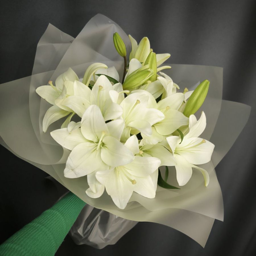 Букет из 3 белых лилий