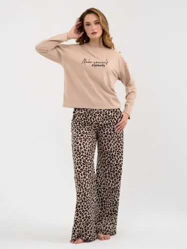 Костюм женский (лонгслив+брюки)  "Энимал"
Артикул: 2253-К (бежевый)