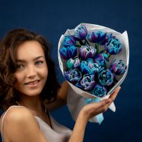 Букет из космических тюльпанов