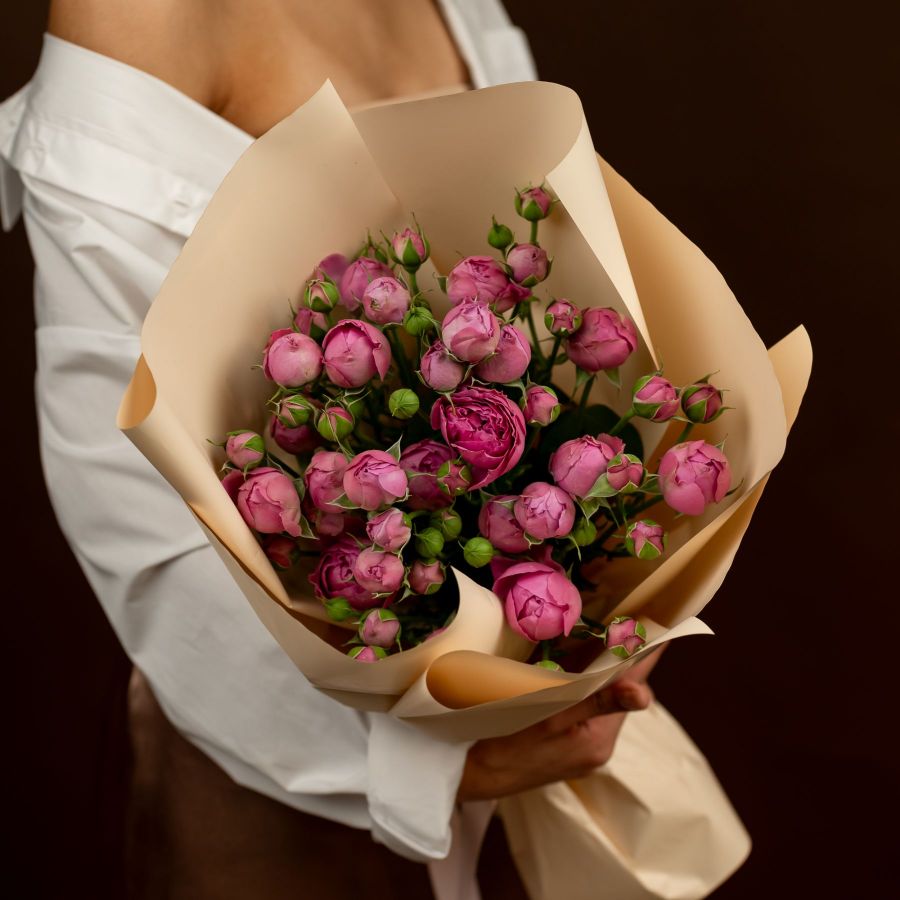 Букет из кустовых роз из сорта Мисти баблс от 5шт