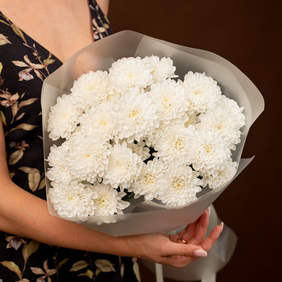 Букет из 5 хризантем белых