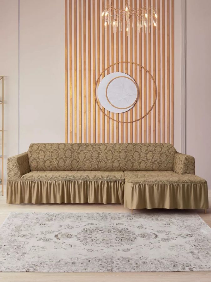 Чехол на угловой диван с оборкой Жаккард ,топленое молоко