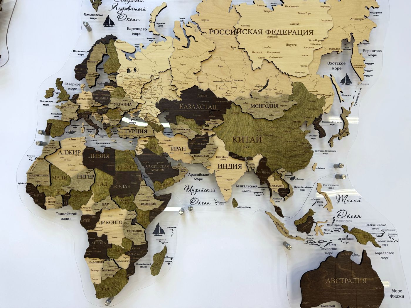 Цвет "Тоскана", 150х93 см, Многоуровневая карта мира из дерева