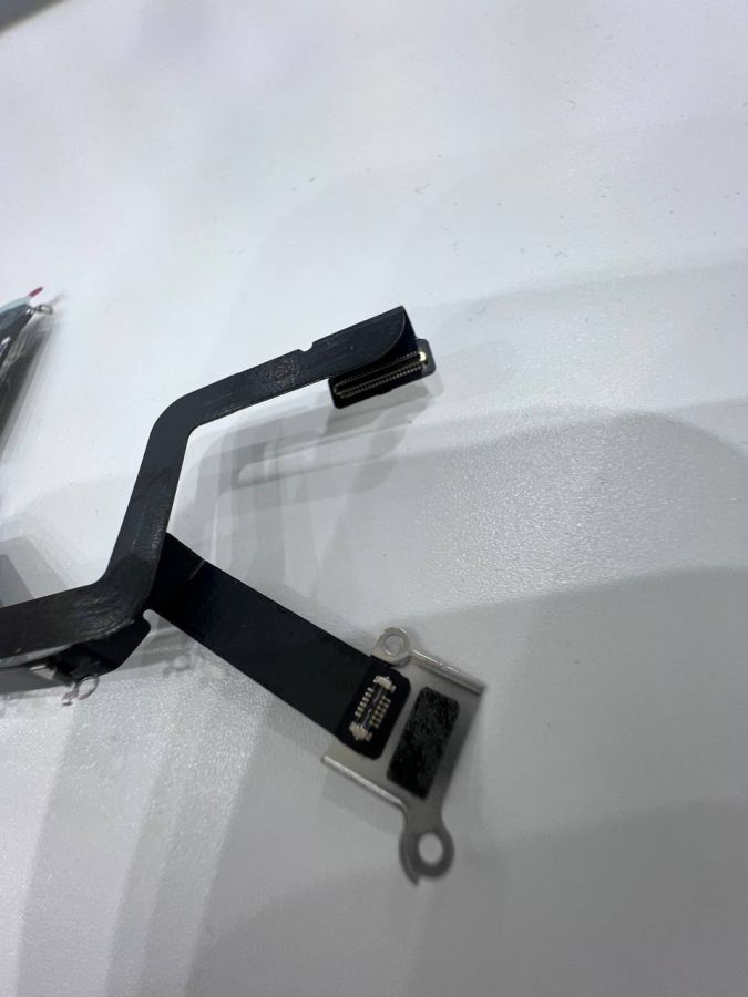 Apple iPhone 14 Pro нижний шлейф с разъёмом зарядки оригинал с разбора (снятый) черный