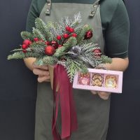 Стаканчик новогодний и шоколад