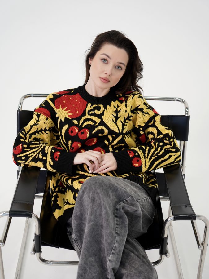 Свитер с хохломой удлиненный