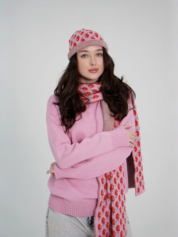 Шапка с вишенками