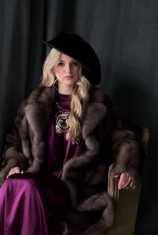 Частная коллекция «Дама в соболе" - роскошь, вдохновлённая искусством. Соболь 5 цв