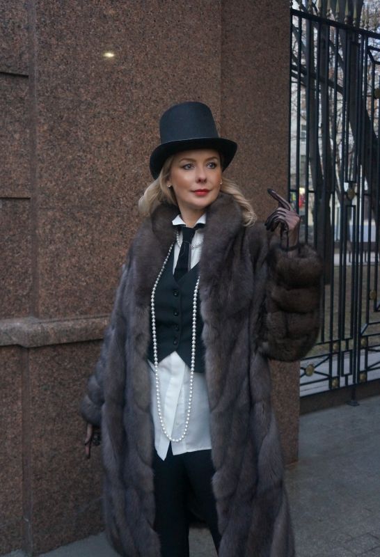 Частная коллекция - "Belle Epoque".  Шуба из седого 3 ст баргузинского соболя.