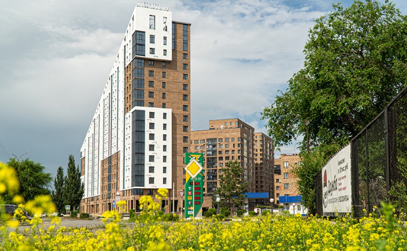 1-комнатная квартира 41,8кв.м.Комарова 7