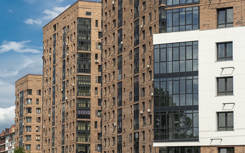 1-комнатная квартира 41,8кв.м.Комарова 7