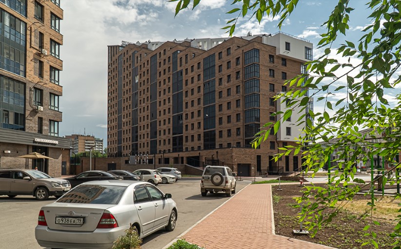 1-комнатная квартира 41,8кв.м.Комарова 7