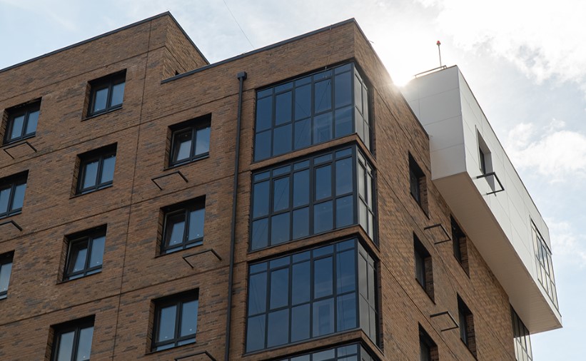 1-комнатная квартира 41,8кв.м.Комарова 7