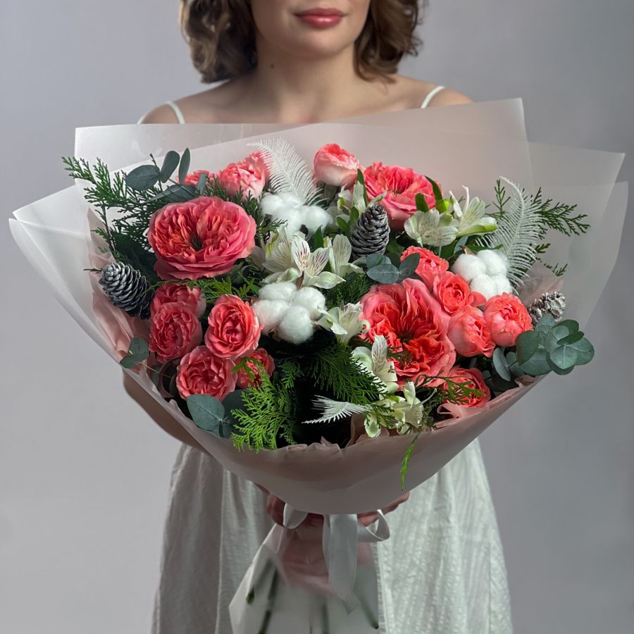 Авторский букет с пионовидной розой Мандарин Экспрешн