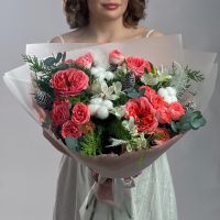 Авторский букет с пионовидной розой Мандарин Экспрешн