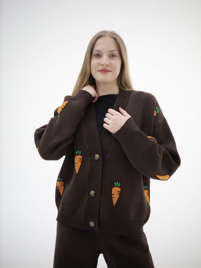 Кардиган с морковками шоколад