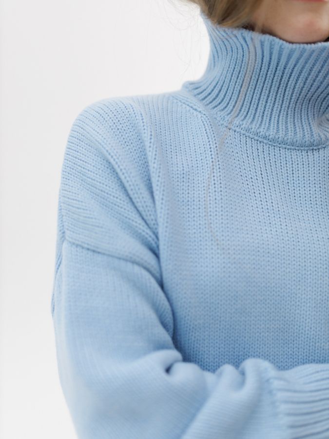 Свитер из мериноса голубой