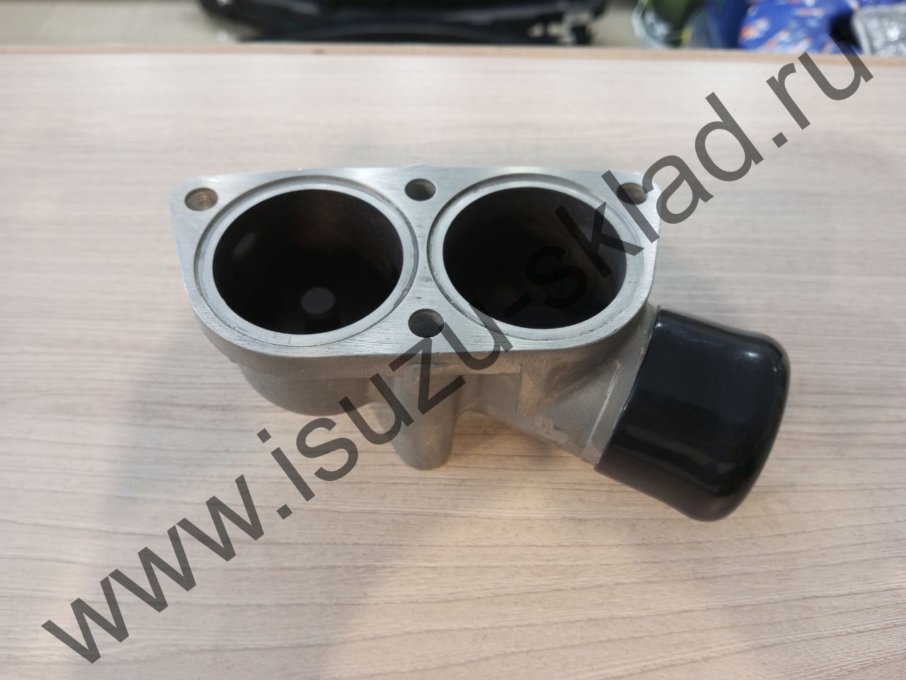 Корпус термостата 6hk1 fvr34 (Isuzu)