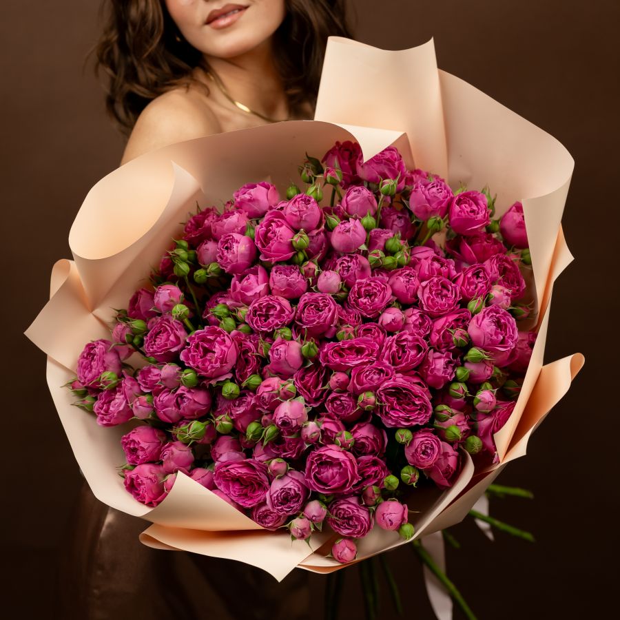 Кустовая роза 25 шт фиолетовая