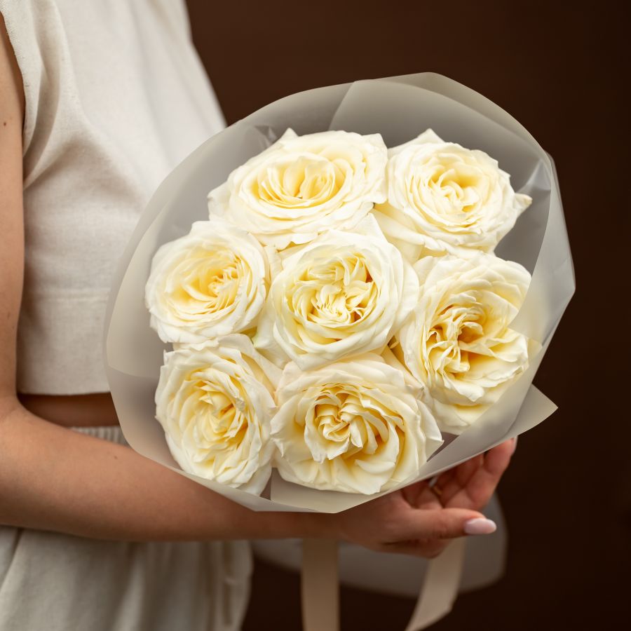 Пионовидная роза 7 шт