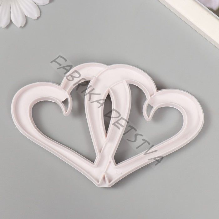 Каттер для полимерной глины и лепки «Сплетённые сердца», 8.7x13.3x0.7 см
