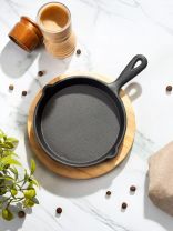 Сковорода чугун, 14 см, с подставкой, Y4-8880