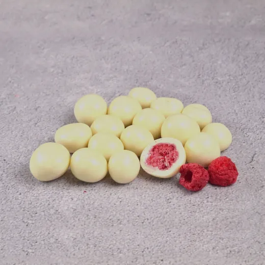 Земляника «NATURAL» в белой шоколадной глазури