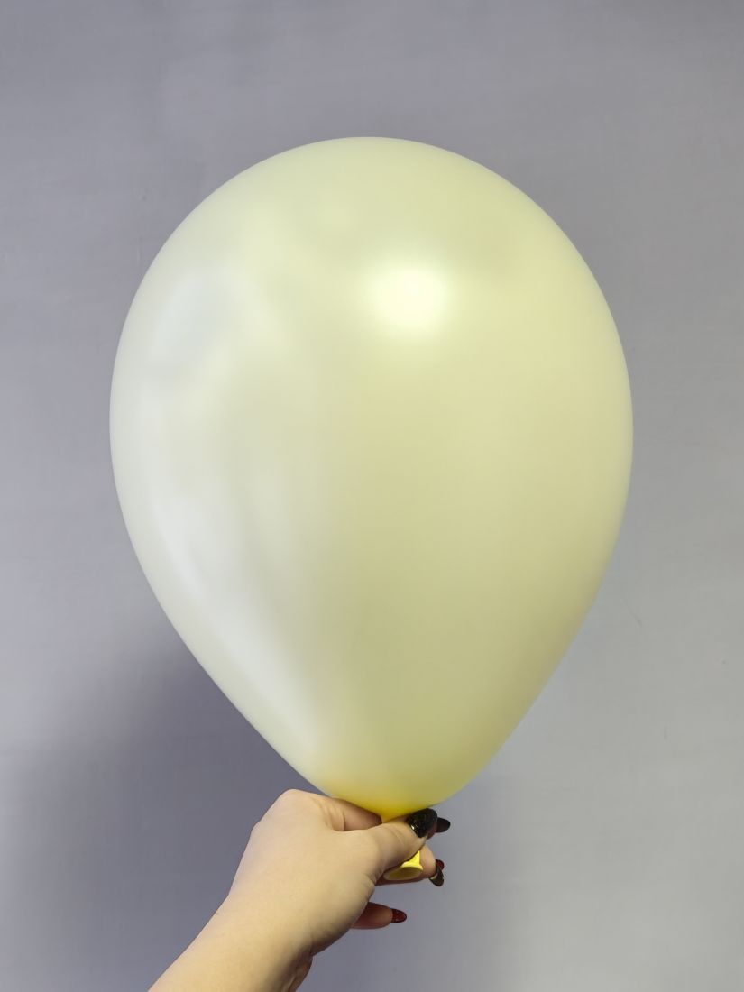 Макаронс желтый