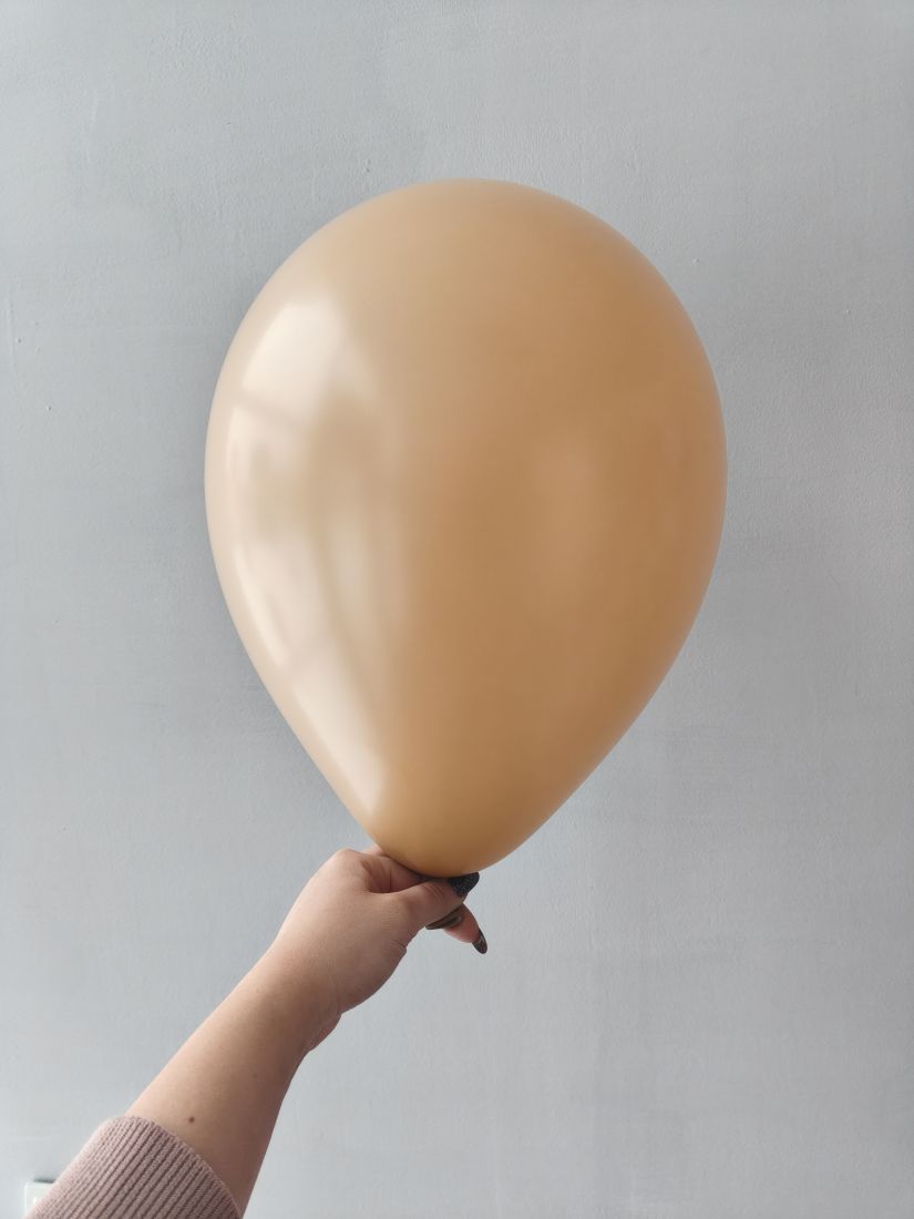 Макаронс коричневый